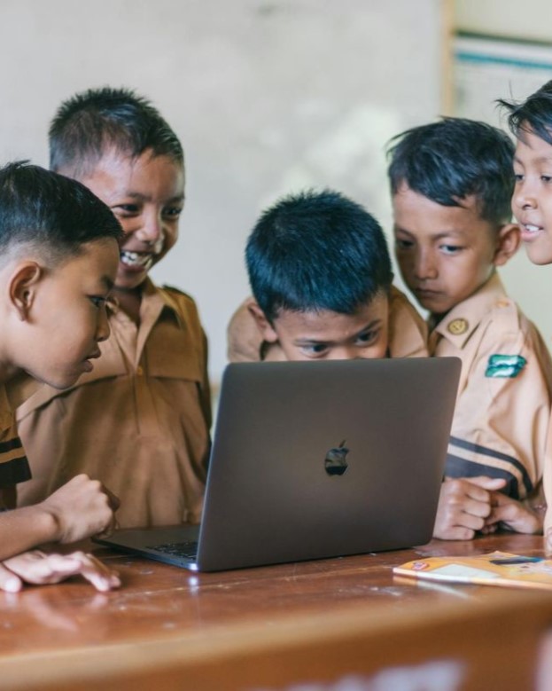 Dengar Inklusif Platform Illustration